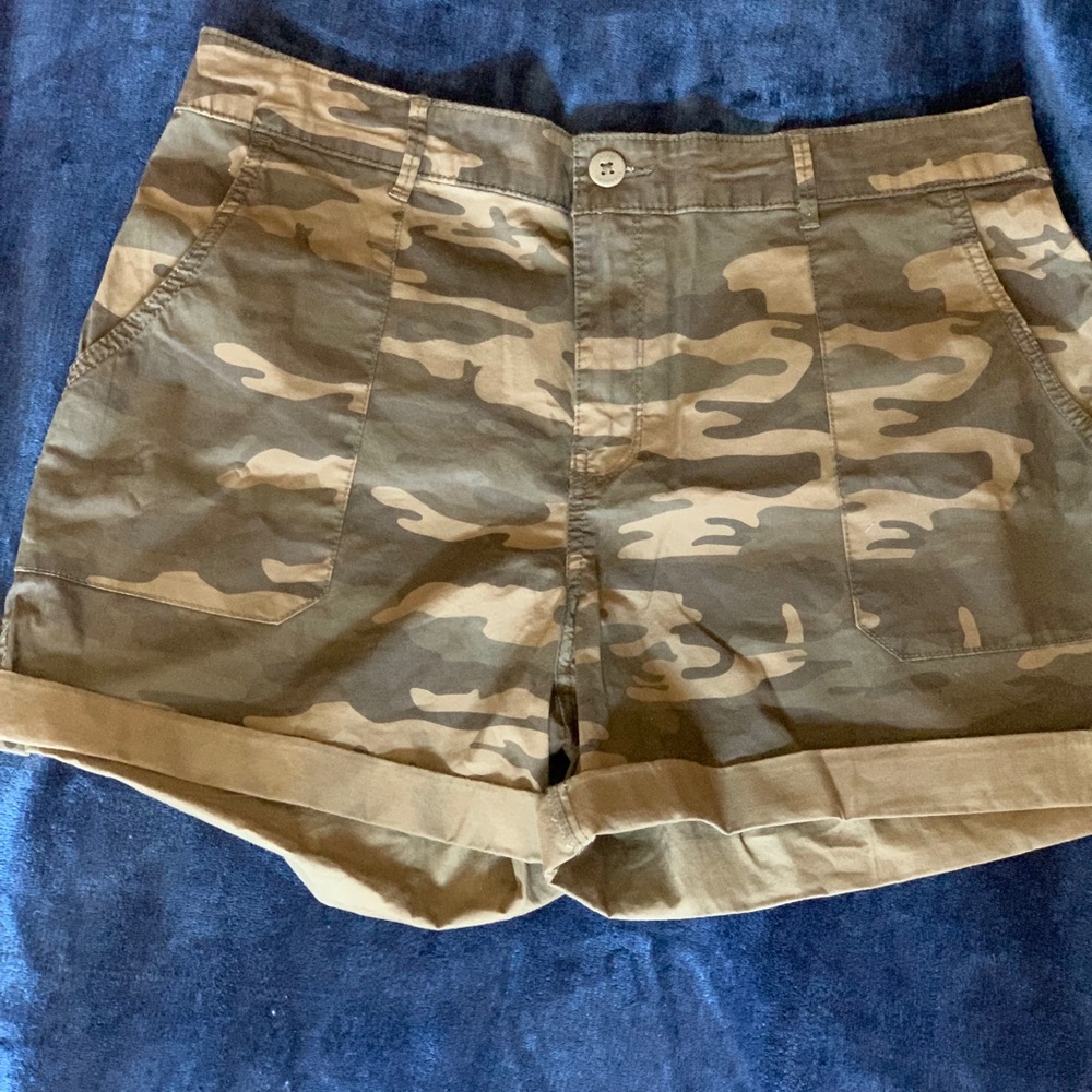 Camouflage shorts
